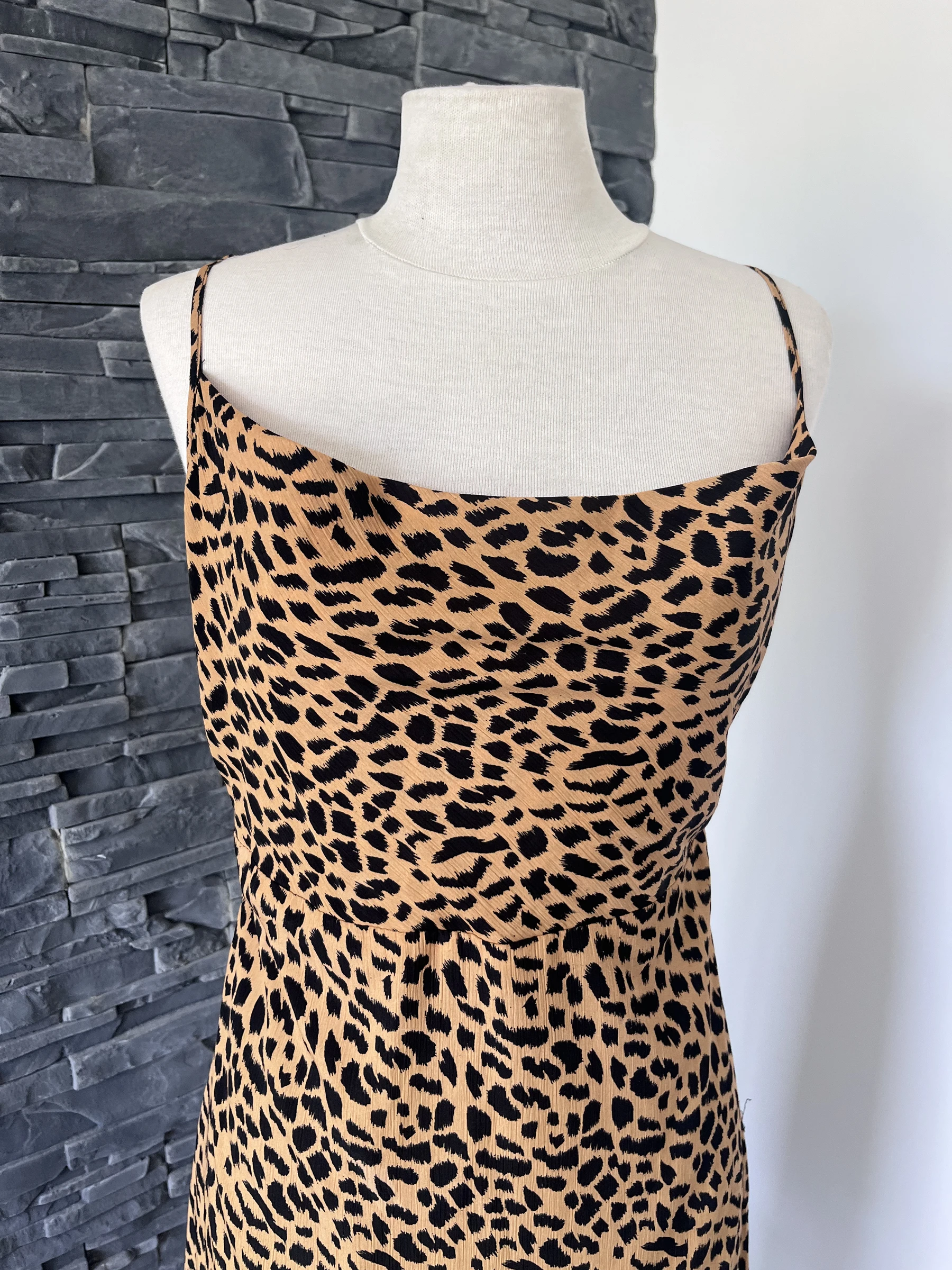 Robe larga Missguided leopardo talla 36 - corte ajustado, tirantes finos y cuello b – photo 2